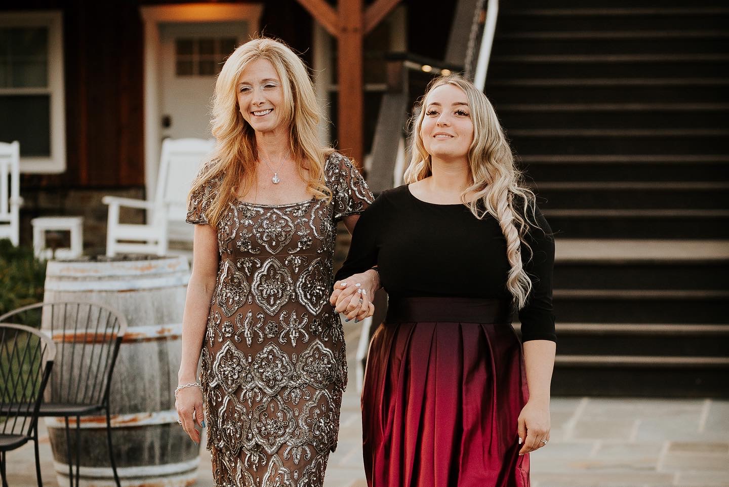Dr. Debra Canapp with her daughter Allyson